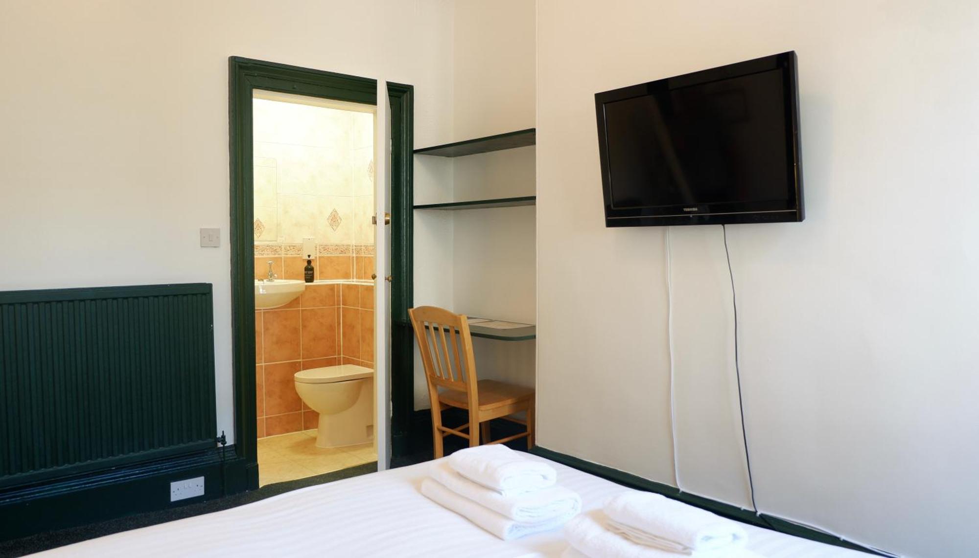4 Friends House Hotel เอดินบะระ ภายนอก รูปภาพ