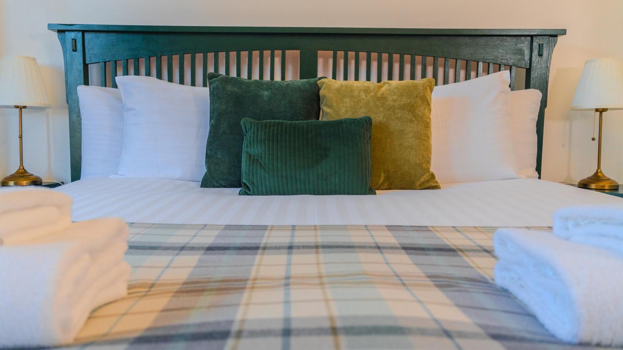 4 Friends House Hotel เอดินบะระ ภายนอก รูปภาพ